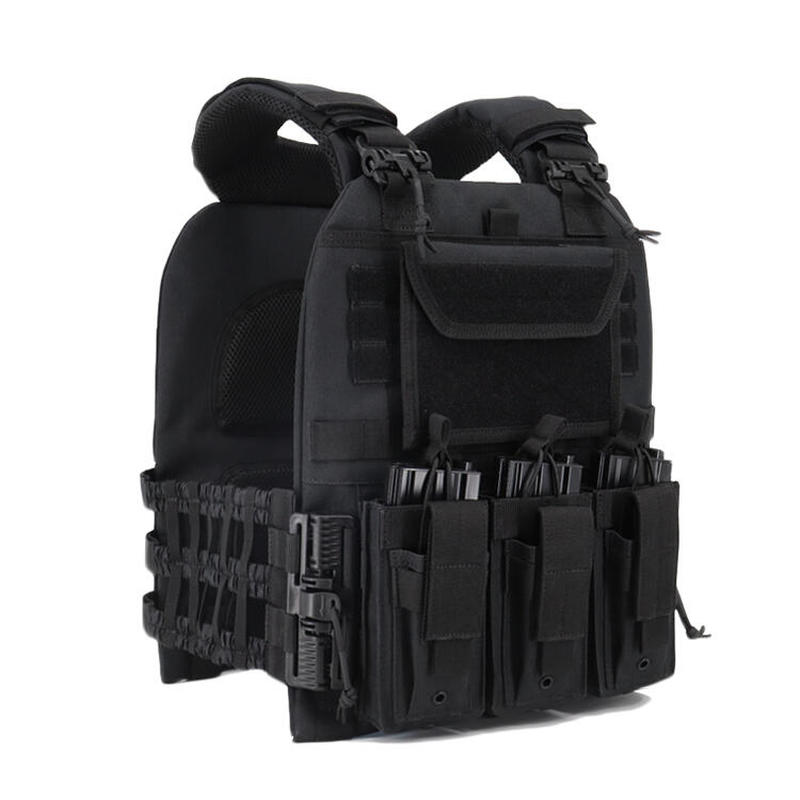 Quick Release Tactical Plate Carrier with Magazine Map Medical Pouch